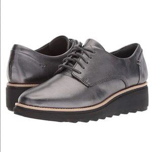 Clarks Sharon Noel Gunmetal Metallic Oxfords 7.5 | Color: Silver